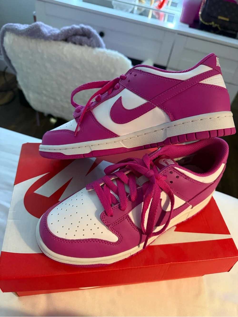 Nike Dunk Low active fuchsia size 6.5Y